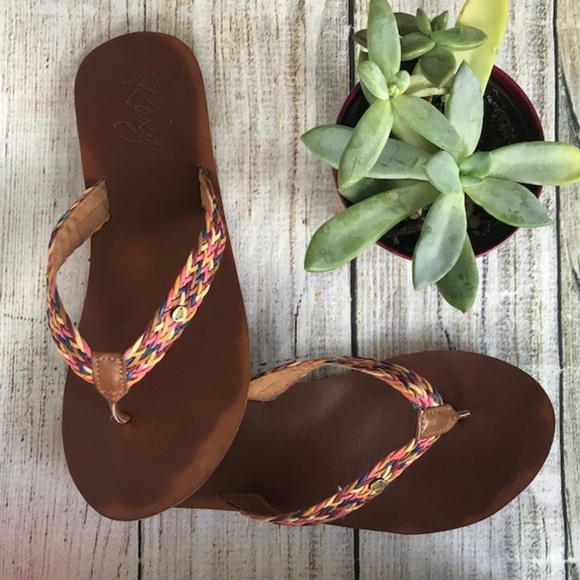 roxy lola flip flops